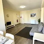 Da Rocha, 5-f, Charming With Air Conditioning - Patio Da Rocha By Ig Daire *